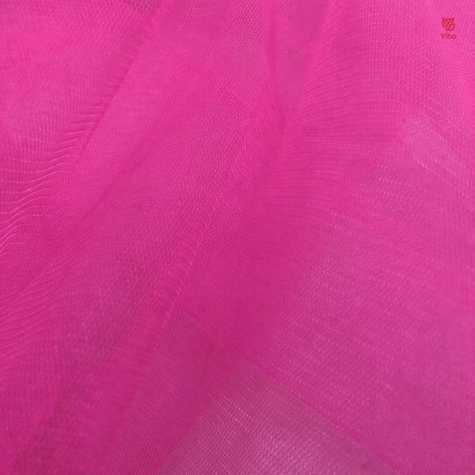 锦纶加强硬网 — 网面褶皱细节 / Mesh Drape Detail
