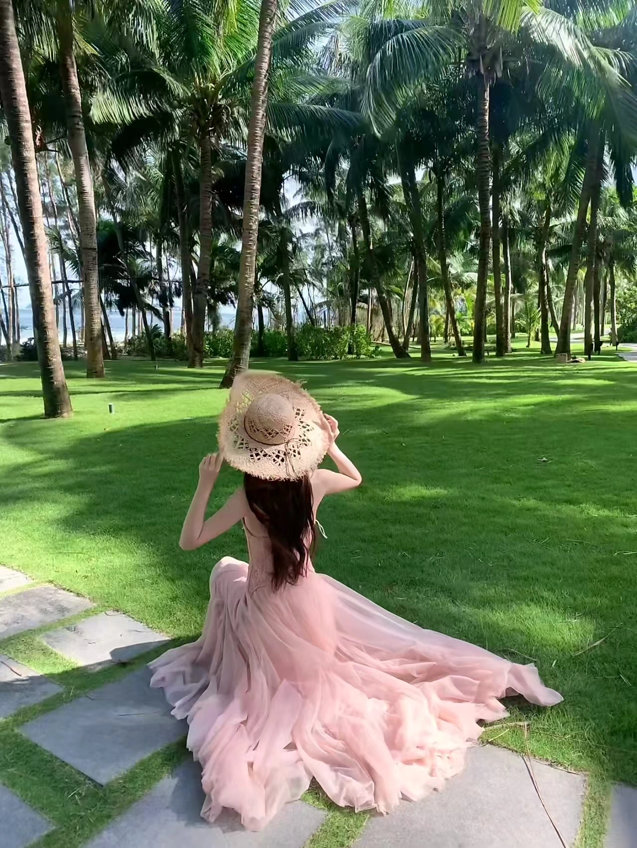 单线美国网 — 度假礼服应用 / Resort Dress Application